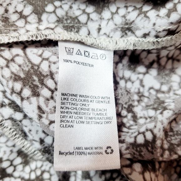 Halston | Geometric Top - Picture 4 of 5